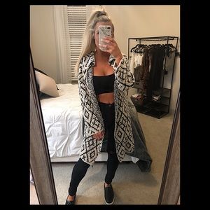 Black and White Cardigan - SIZE M - Lightweight